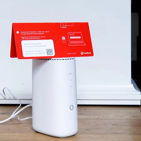 And Work - 8 Single Beds - דירה *