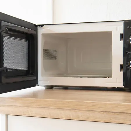 דירה And Work - 8 Single Beds - גרונאו