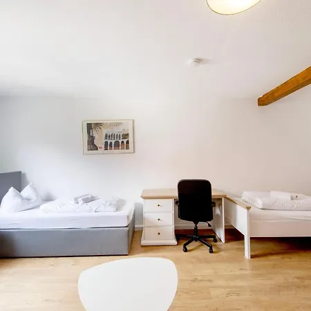Workers Apartment in Gronau - 4 Bedrooms - 8 Single Beds