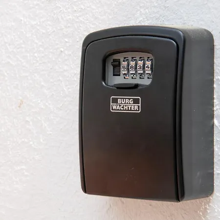 דירה And Work - 8 Single Beds - *